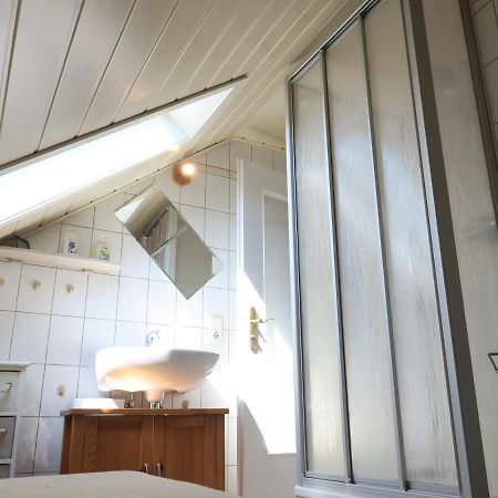 Schone Dachgeschosswohnung In Villa Mit Zentrumsnaher Lage Schleiz Kültér fotó
