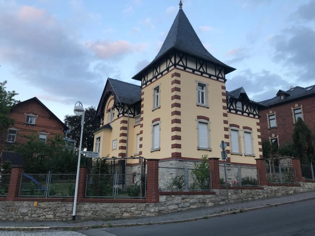Schone Dachgeschosswohnung In Villa Mit Zentrumsnaher Lage Schleiz Kültér fotó